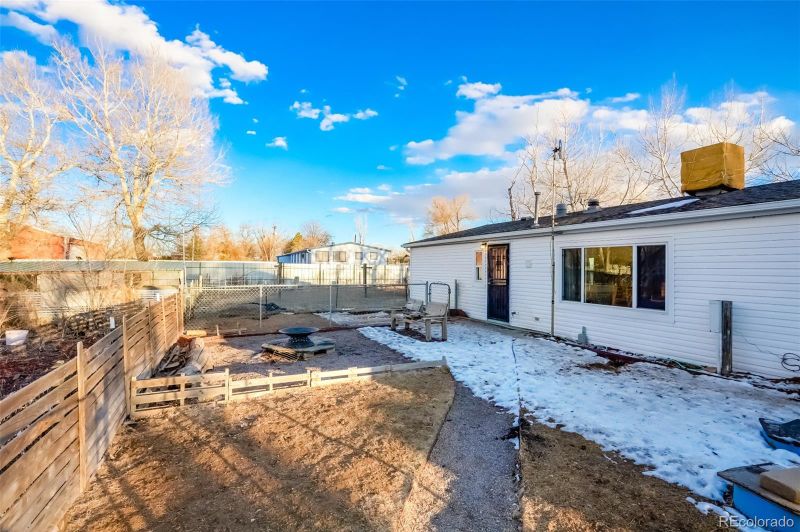 15811 Dale Ave, Fort Lupton, CO 80621