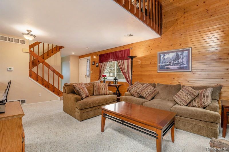 12582 E Evans Cir #A, Aurora, CO 80014
