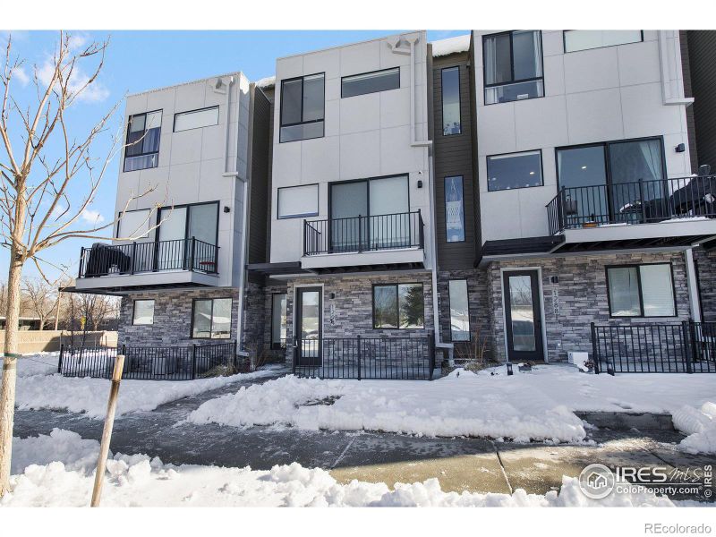 1294 Saulsbury St, Lakewood, CO 80214