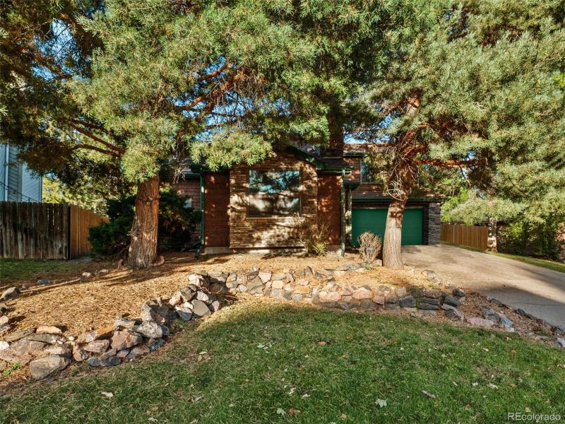 2813 S Uinta St, Denver, CO 80231