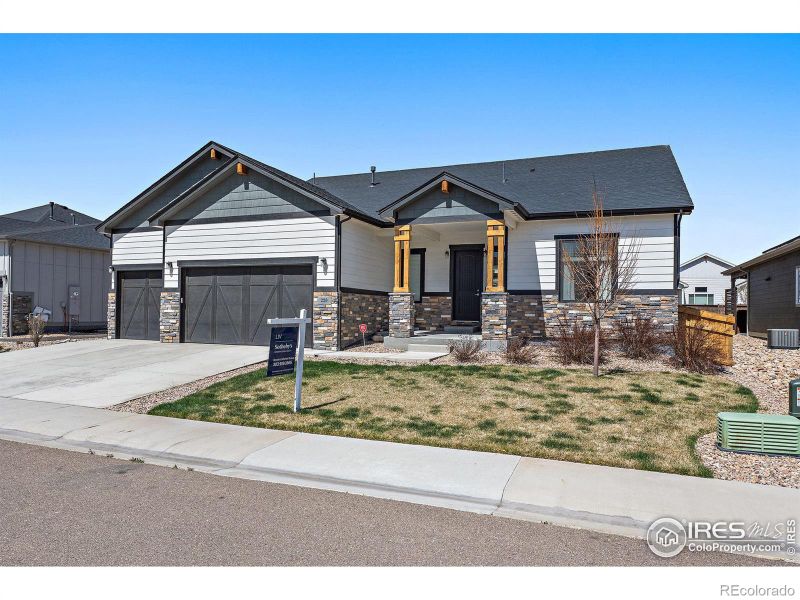 220 Turnberry Dr, Windsor, CO 80550