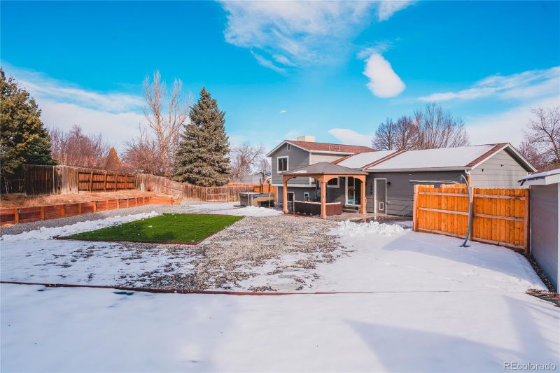 17805 E Kansas Pl, Aurora, CO 80017