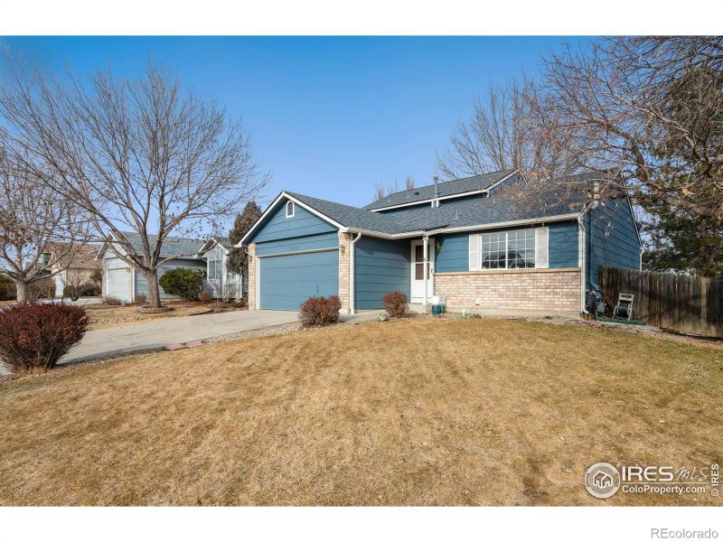 1372 Monarch Dr, Longmont, CO 80504