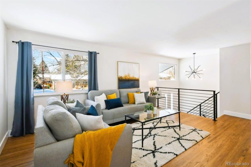 1042 S Iris St, Lakewood, CO 80226