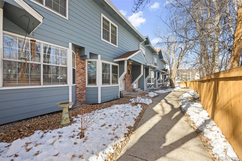 2084 S Balsam St, Lakewood, CO 80227