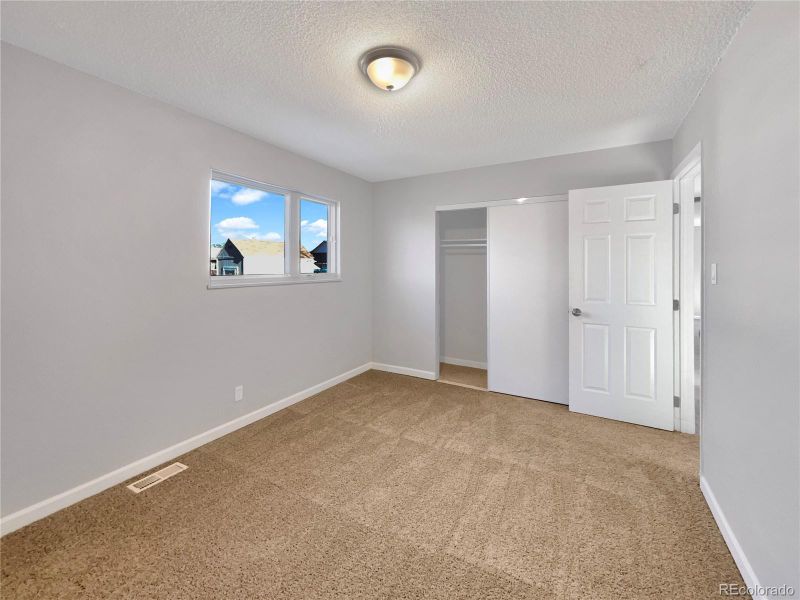 14381 Olmsted Dr, Denver, CO 80239