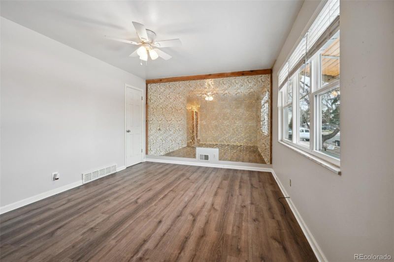 11422 Fowler Dr, Northglenn, CO 80233