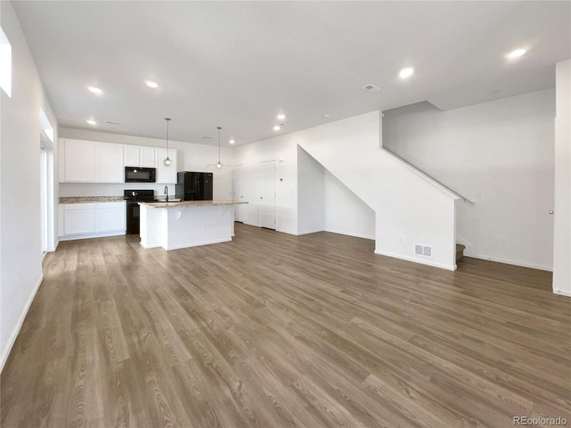 17906 E 103rd Ave, Commerce City, CO 80022