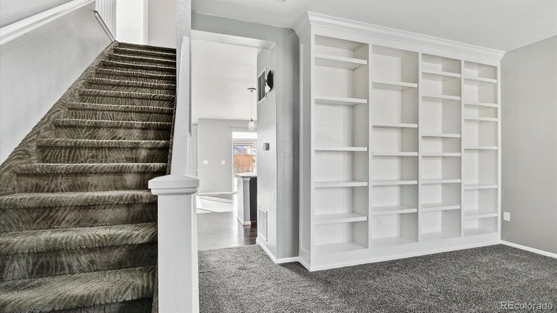 25442 E 2nd Pl, Aurora, CO 80018