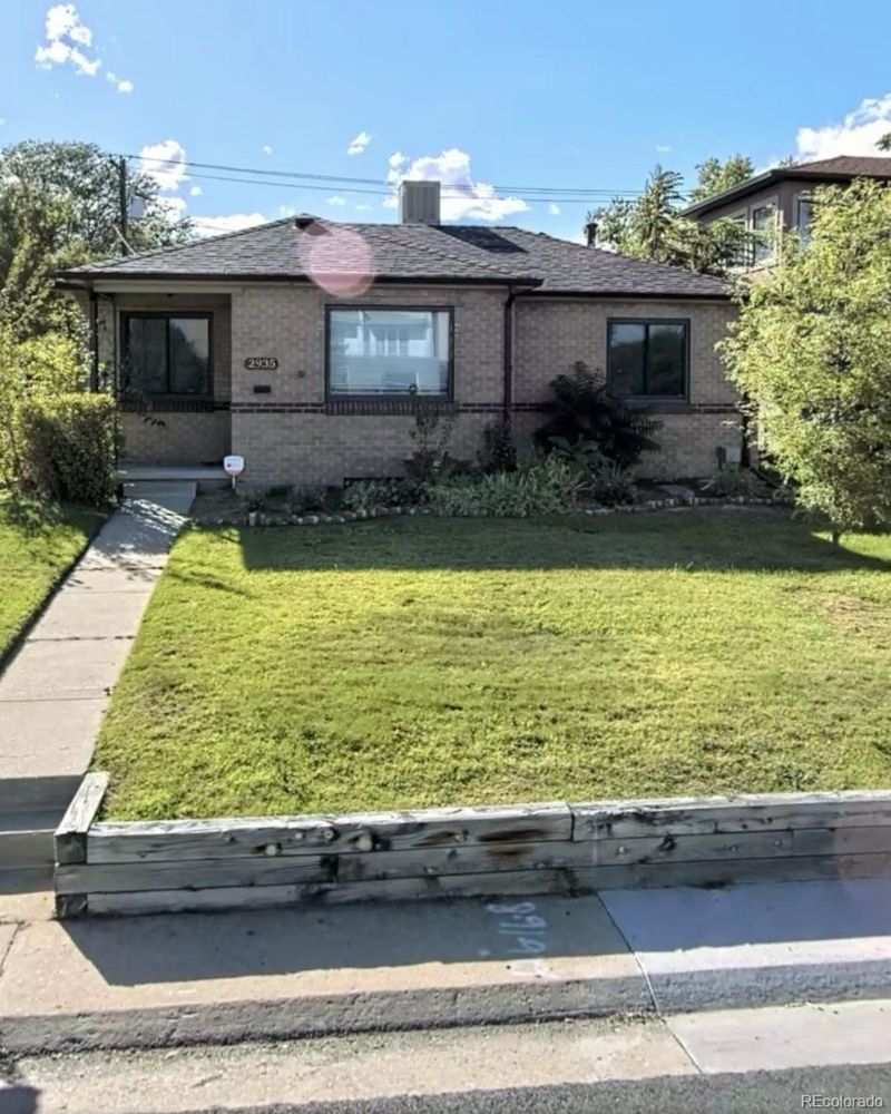 2935 Quebec St, Denver, CO 80207