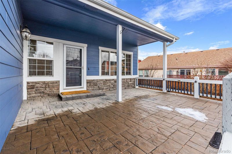 655 Saint Andrews Dr, Longmont, CO 80504