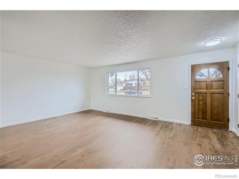 1631 Meeker Dr, Longmont, CO 80504
