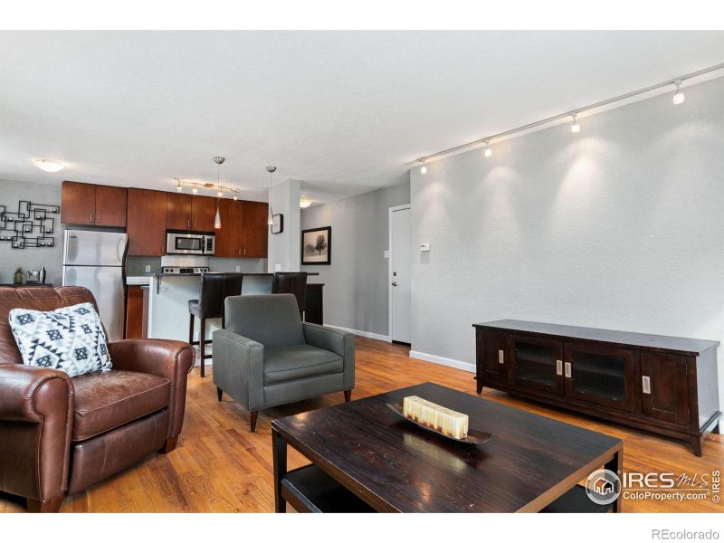 1336 N Logan St #404, Denver, CO 80203