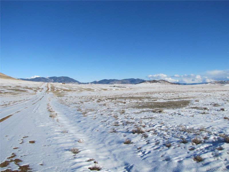 415 S Muley Gulch Dr, Hartsel, CO 80449