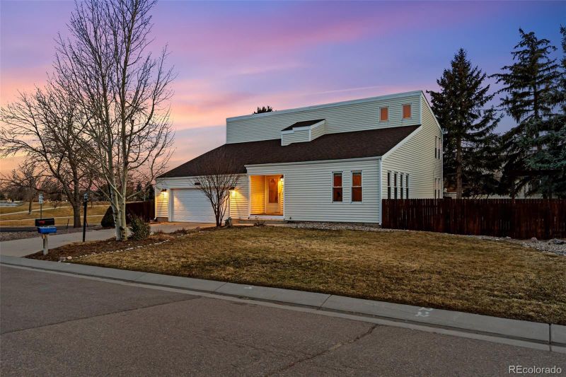 2619 Lightning Way, Colorado Springs, CO 80920