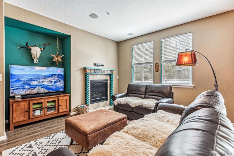 9452 Loggia St #B, Highlands Ranch, CO 80126