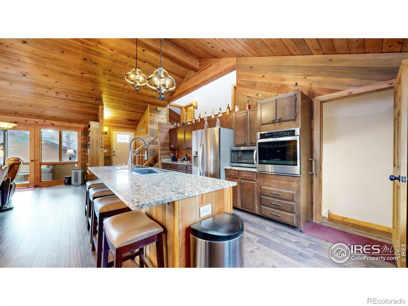 640 Freeland Ct, Estes Park, CO 80517