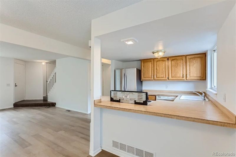 214 S Nome St, Aurora, CO 80012