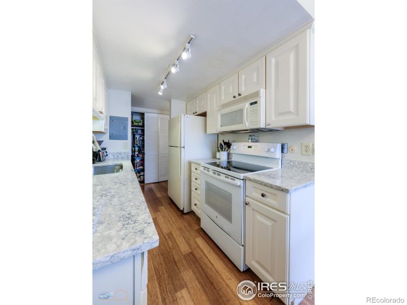 805 29th St #312, Boulder, CO 80303