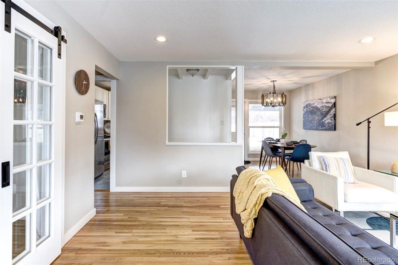 1430 S Grape St, Denver, CO 80222