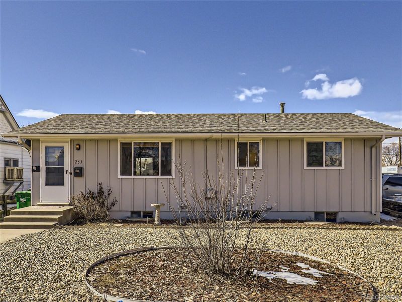 263 N 11th Ave, Brighton, CO 80601