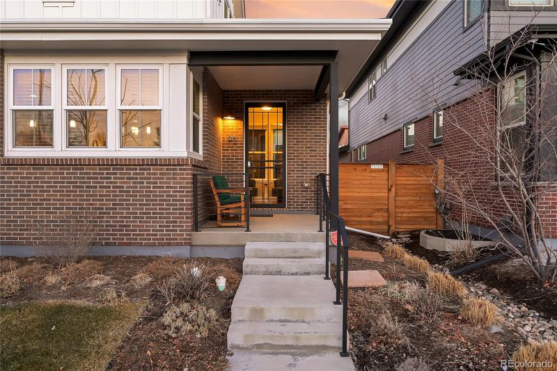 96 Newport St, Denver, CO 80230