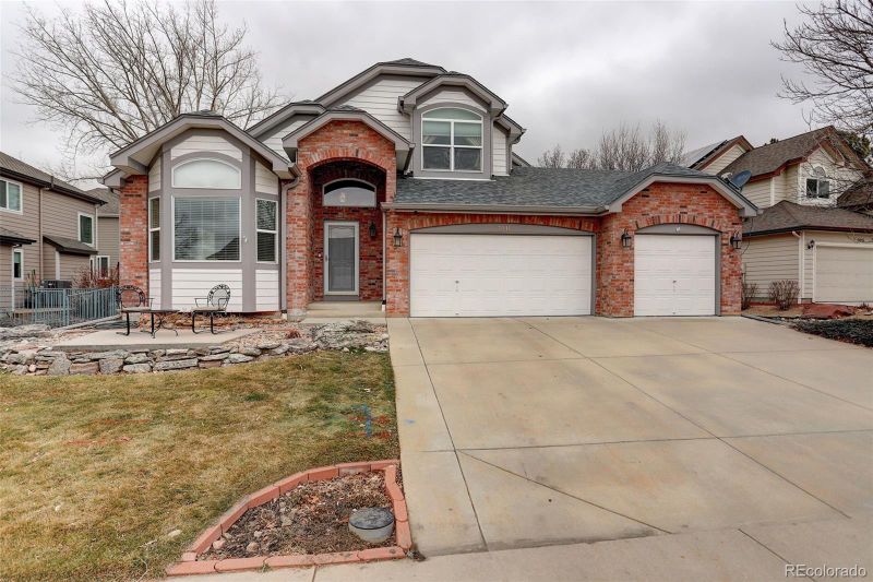 7011 Nile Ct, Arvada, CO 80007
