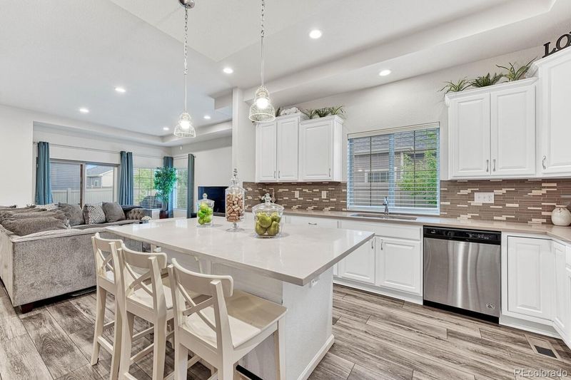 6711 Golden Briar Ln, Colorado Springs, CO 80927