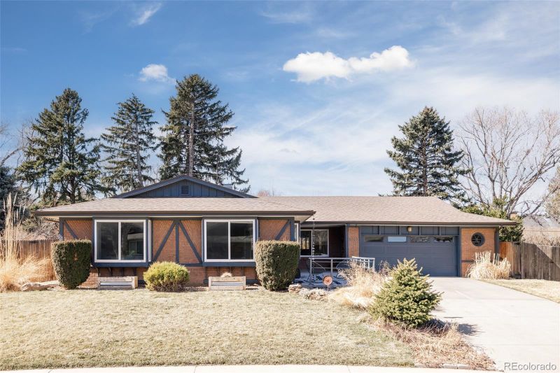 3797 S Jasmine St, Denver, CO 80237
