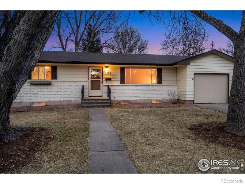 1204 Lynnwood Dr, Fort Collins, CO 80521