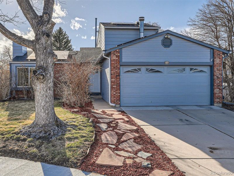 19176 E Oxford Dr, Aurora, CO 80013
