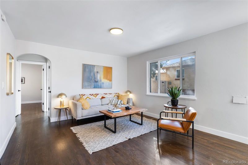3224 N Holly St, Denver, CO 80207
