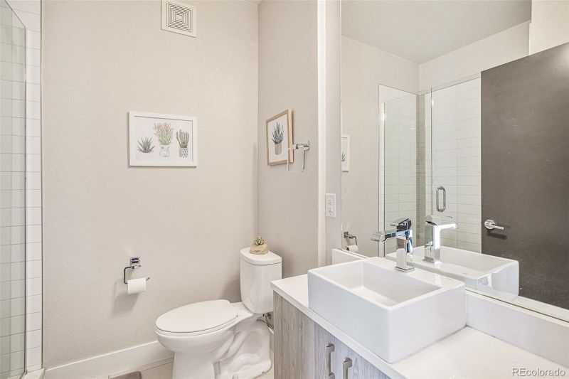 1836 Grove St #101, Denver, CO 80204