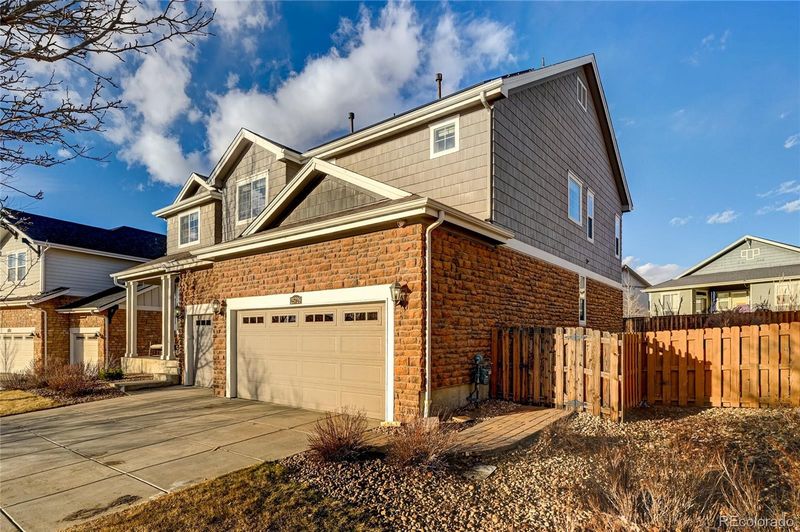 25729 E Polk Pl, Aurora, CO 80016