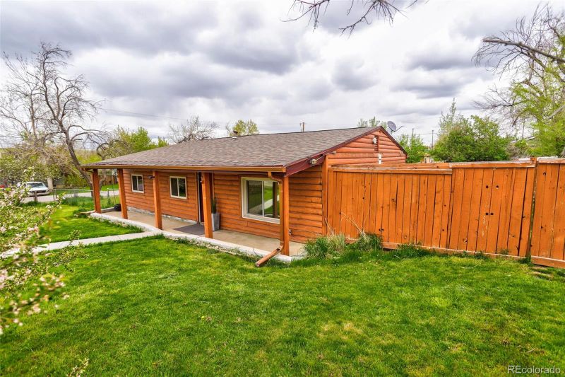 790 Poppy St, Golden, CO 80401