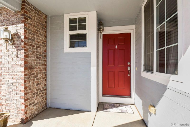 427 N Millbrook St, Aurora, CO 80018