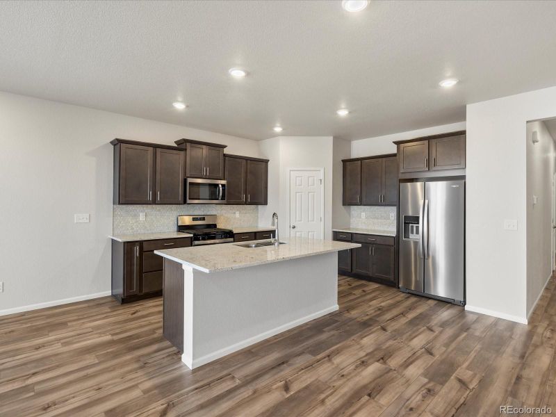 9183 Richfield St, Commerce City, CO 80022