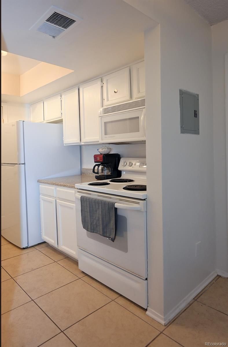 4274 S Salida Way #5, Aurora, CO 80013