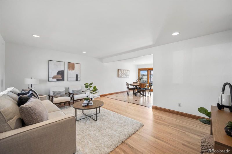 7864 Hampden Cir E, Denver, CO 80237