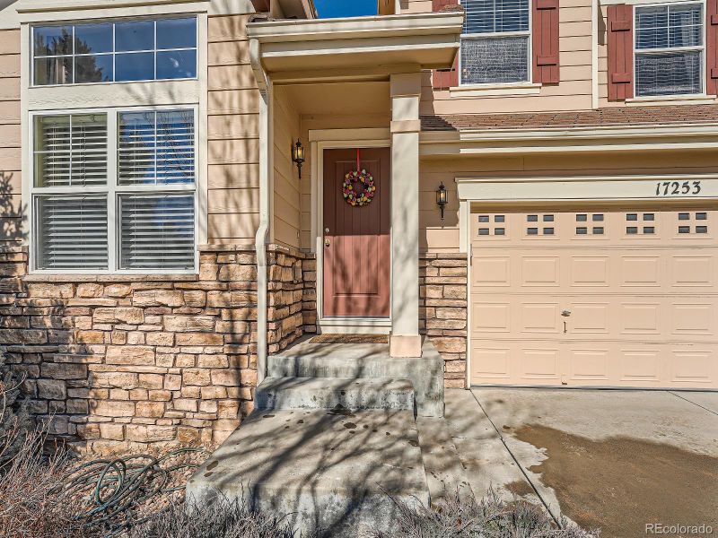 17253 E Lake Dr, Aurora, CO 80016