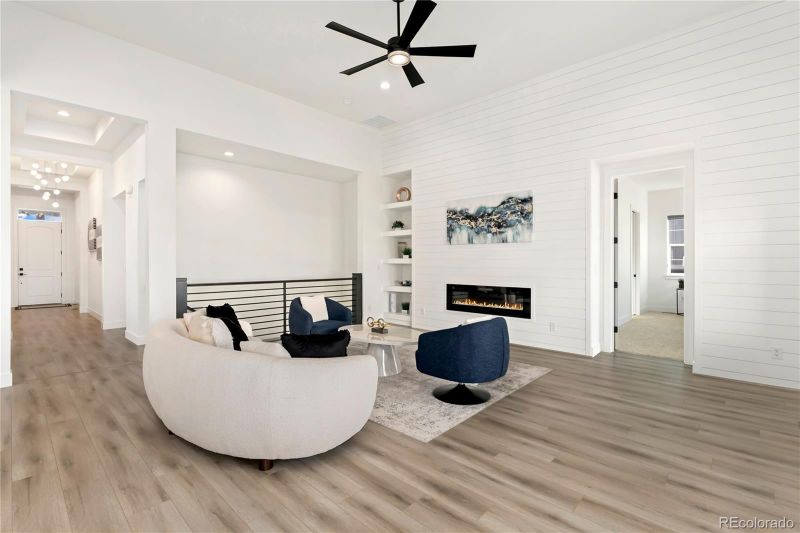 8079 S Blackstone Pw, Aurora, CO 80016