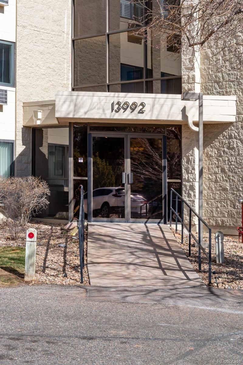 13992 E Marina Dr #302, Aurora, CO 80014