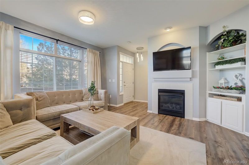 5555 E Briarwood Ave #905, Centennial, CO 80122