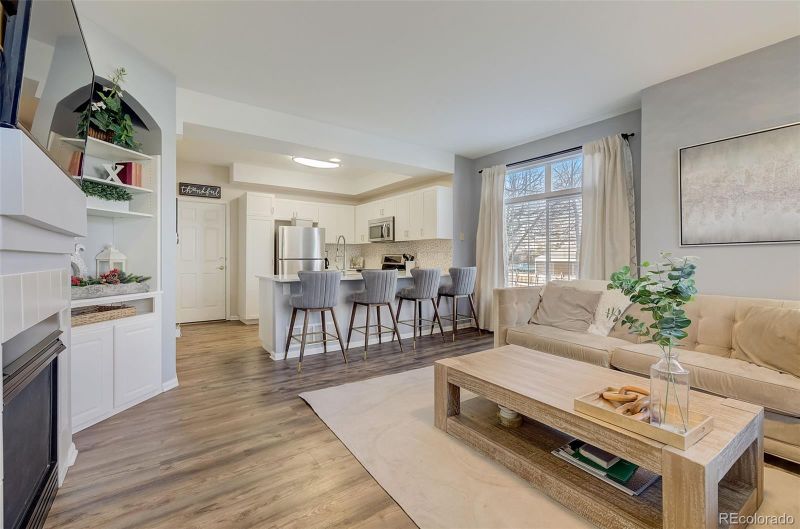 5555 E Briarwood Ave #905, Centennial, CO 80122