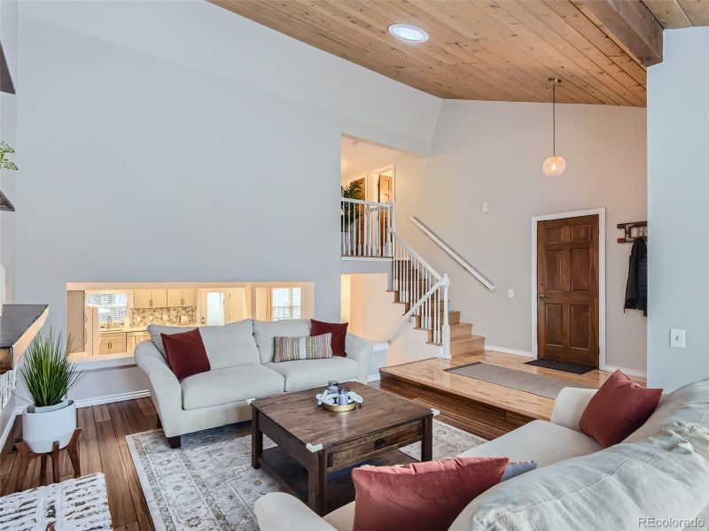 8242 S Tamarac St, Centennial, CO 80112