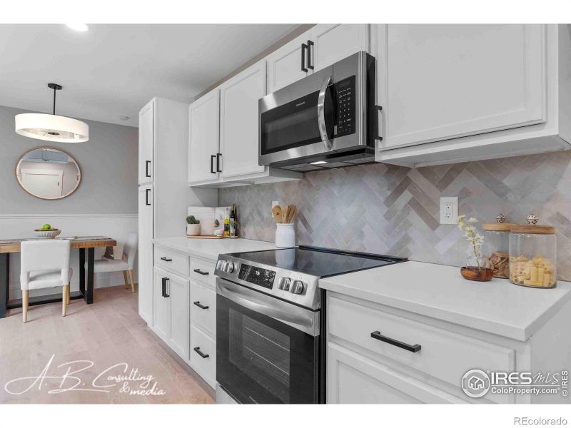 837 Kingston Dr, Fort Collins, CO 80525