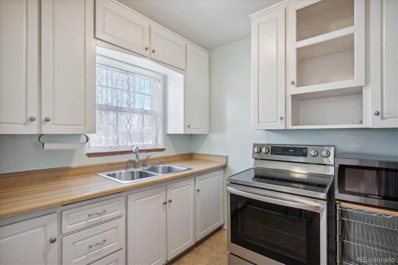 4424 S Washington St, Englewood, CO 80113