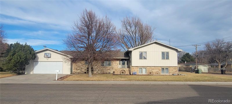 820 Spruce St, Julesburg, CO 80737