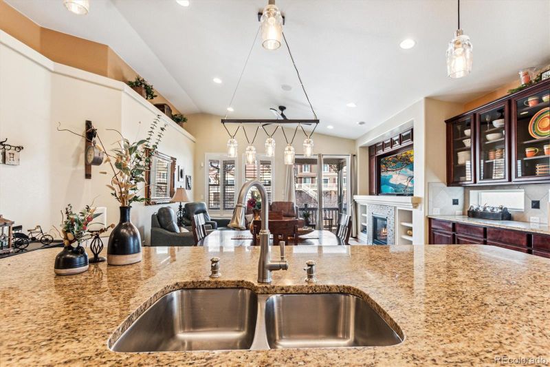 3327 Starry Night Loop, Castle Rock, CO 80109