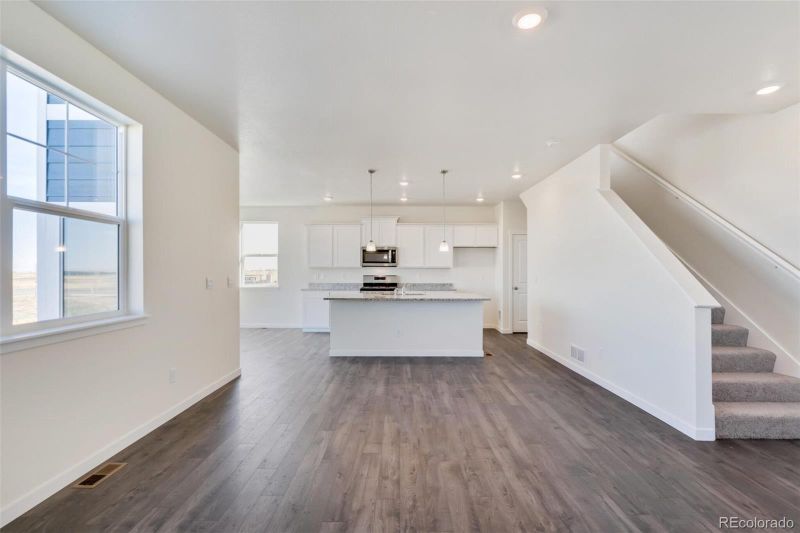 244 S Uriah St, Aurora, CO 80018